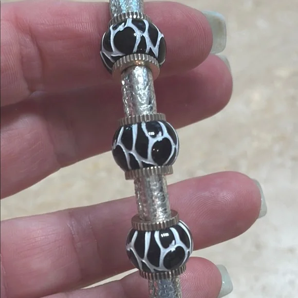 Brighton Woodstock 8” Silver Charm Bracelet with Black and White Beads - Picture 4 of 7